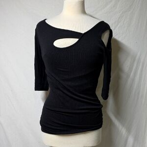 Goldray Garima Asymmetric Cold Shoulder Top Black Size M